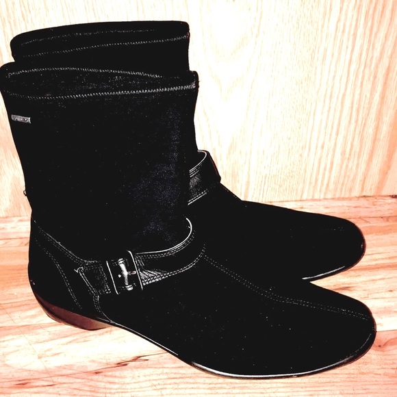 Ecco size 9 / 40 gore-tex black elastic stretch buckle pull on boots like new - Picture 1 of 7